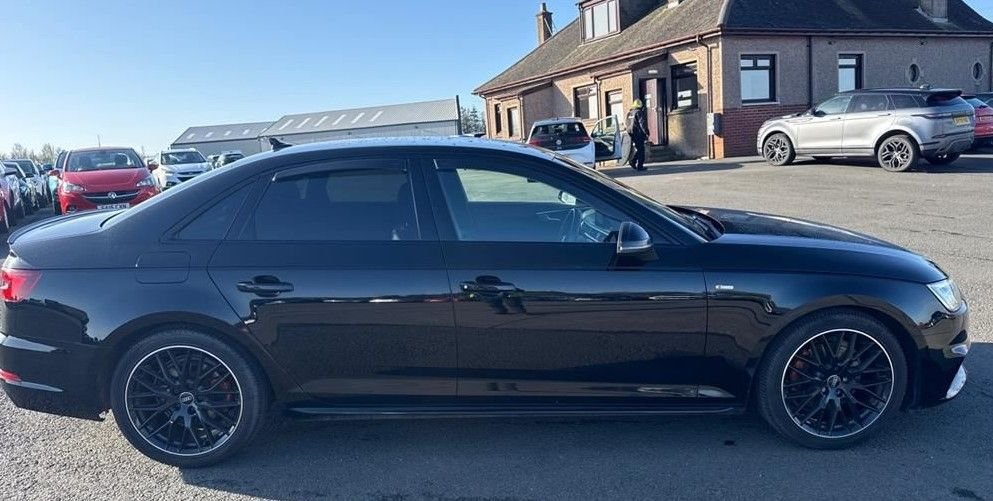 Used Audi A4 2018 for sale - 77937143: Photo 4