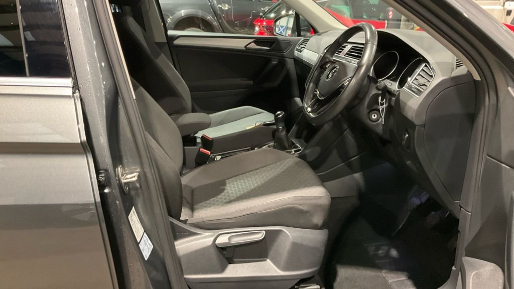 Used Volkswagen Tiguan 2018 for sale - 77153817: Photo 15