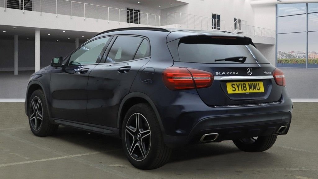 Used Mercedes-Benz GLA 2018 for sale - 77153895: Photo 3