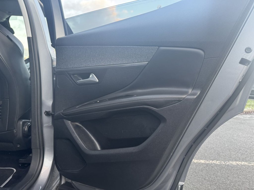 Used Peugeot 3008 2018 for sale - 77153232: Photo 19