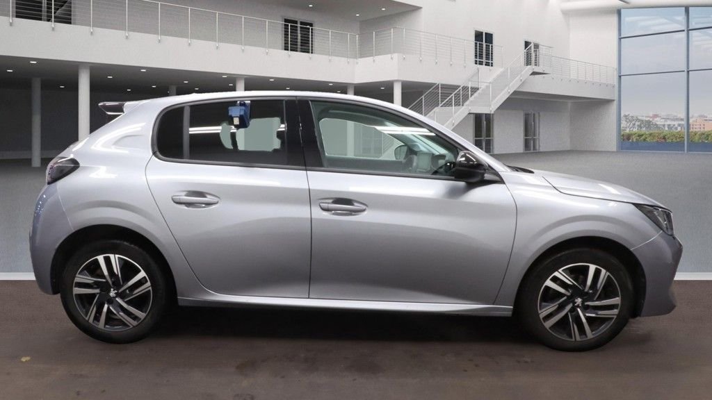 Used Peugeot 208 2023 for sale - 77009791: Photo 5
