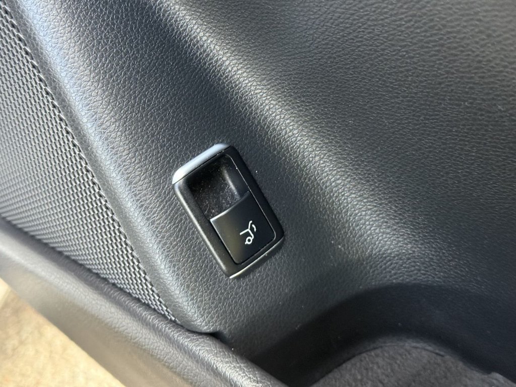 Used Mercedes-Benz GLA 2018 for sale - 76234379: Photo 23