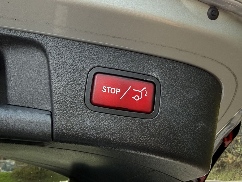 Used Mercedes-Benz GLA 2018 for sale - 76234379: Photo 38