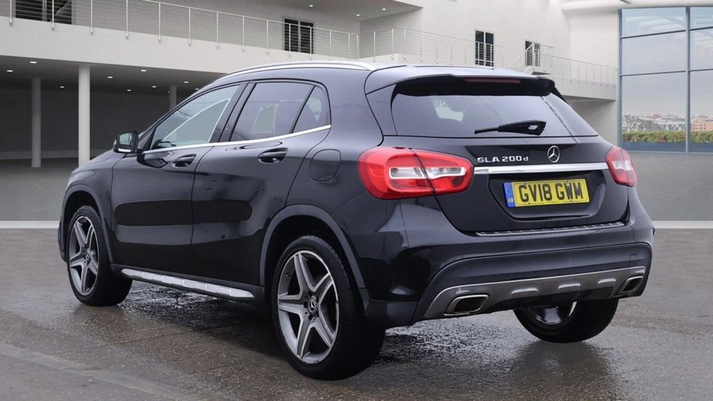 Used Mercedes-Benz GLA 2018 for sale - 76333585: Photo 3