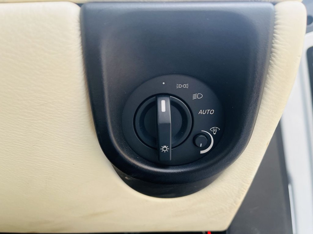 Used Aston Martin Rapide 2013 for sale - 76234427: Photo 19