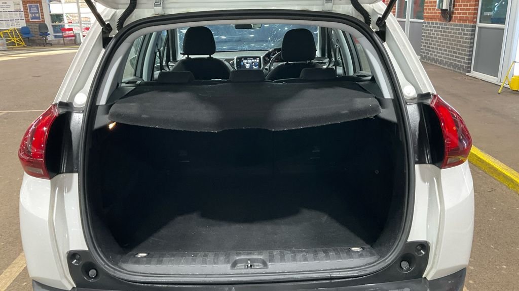 Used Peugeot 2008 2016 for sale - 77806199: Photo 13