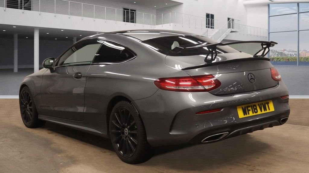 Used Mercedes-Benz C Class 2018 for sale - 77463596: Photo 3