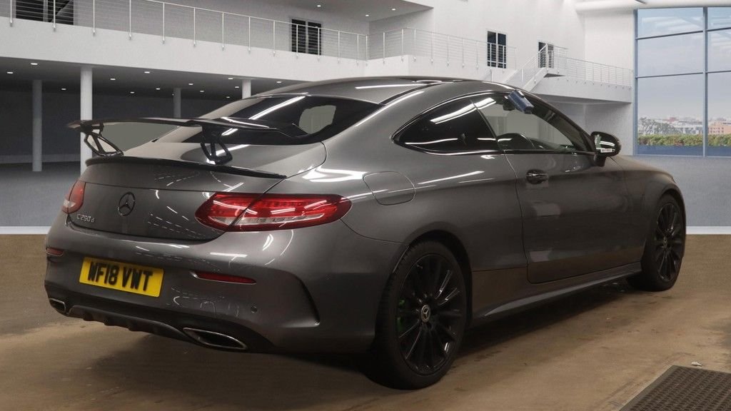 Used Mercedes-Benz C Class 2018 for sale - 77463596: Photo 4