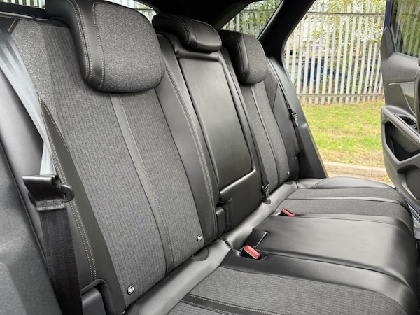 Used Peugeot 3008 2018 for sale - 76234443: Photo 12