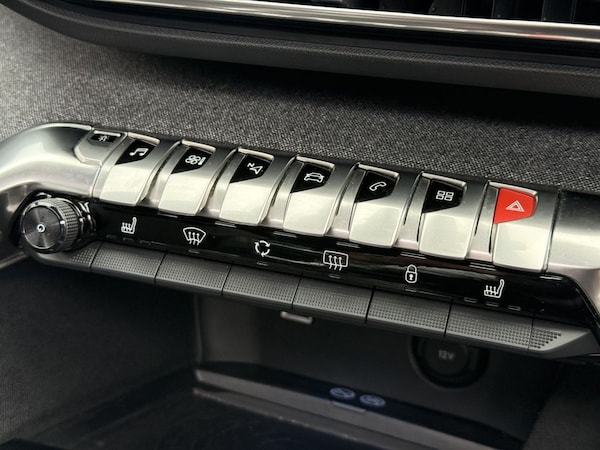 Used Peugeot 3008 2018 for sale - 76234443: Photo 38