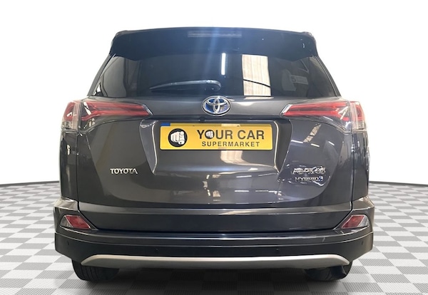 Used Toyota RAV4 2018 for sale - 76234358: Photo 10