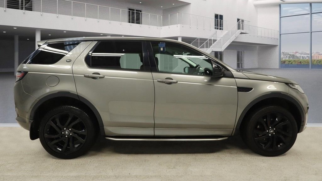 Used Land Rover Discovery Sport 2017 for sale - 77241684: Photo 5
