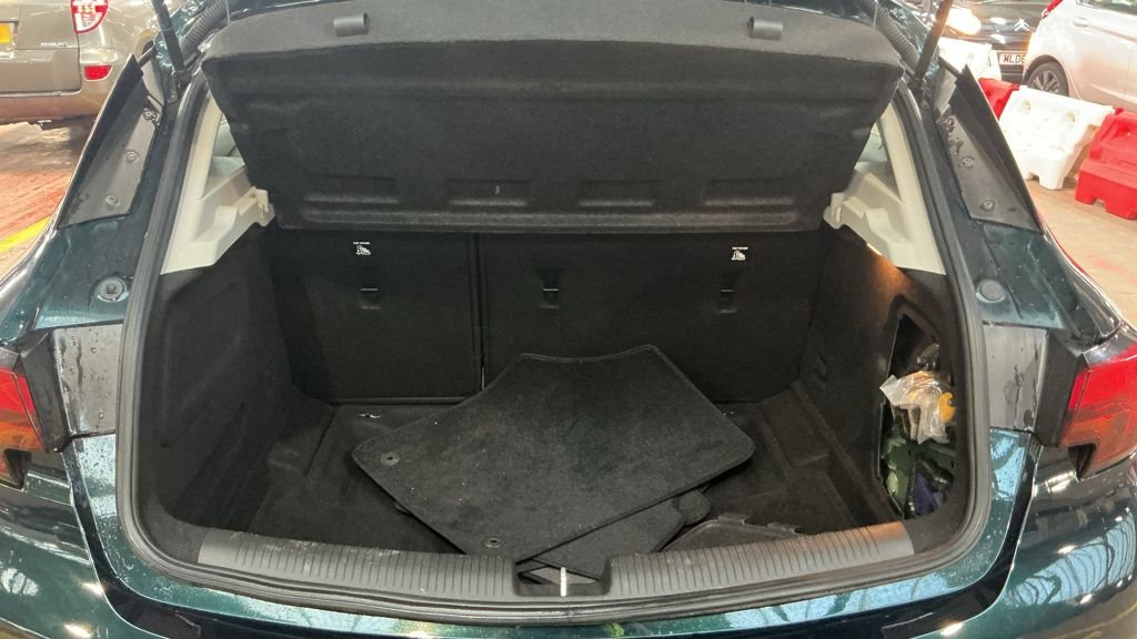 Used Vauxhall Astra 2017 for sale - 78082380: Photo 13