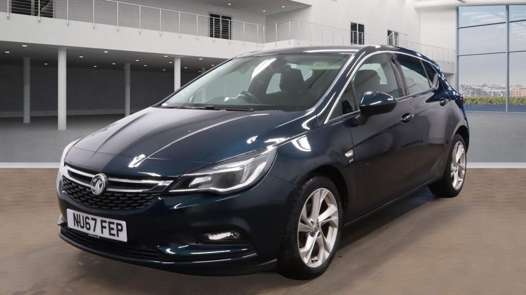 Used Vauxhall Astra 2017 for sale - 78082380: Photo 2