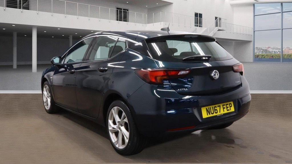 Used Vauxhall Astra 2017 for sale - 78082380: Photo 3
