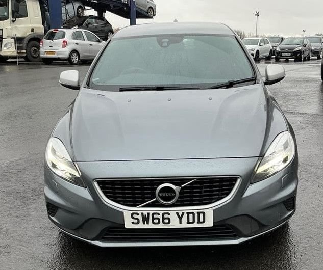 Used Volvo V40 2016 for sale - 77806106: Photo 2