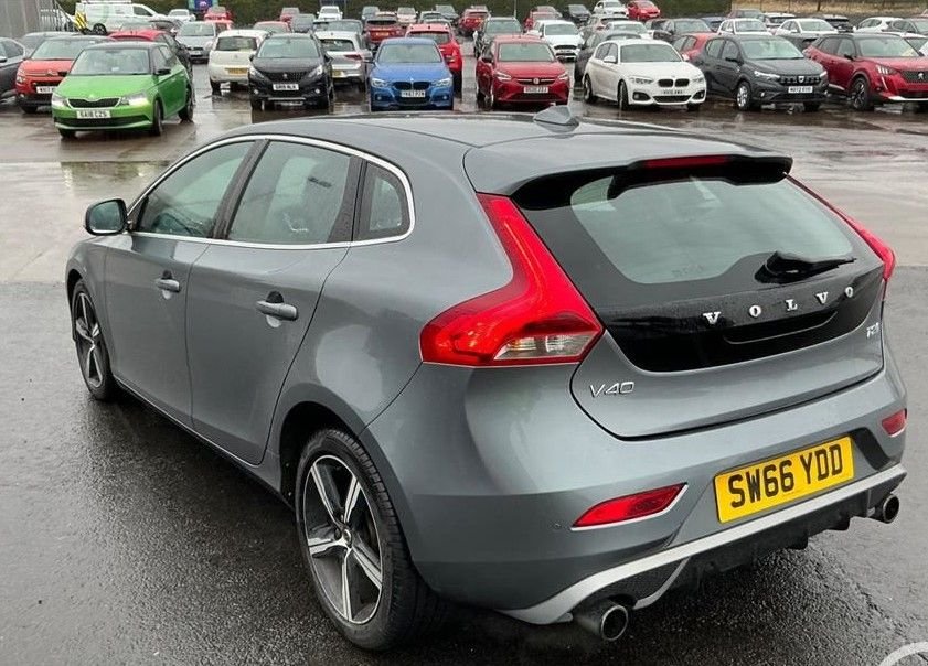 Used Volvo V40 2016 for sale - 77806106: Photo 4
