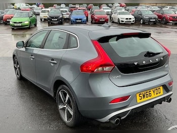 Used Volvo V40 2016 for sale - 77806106: Photo