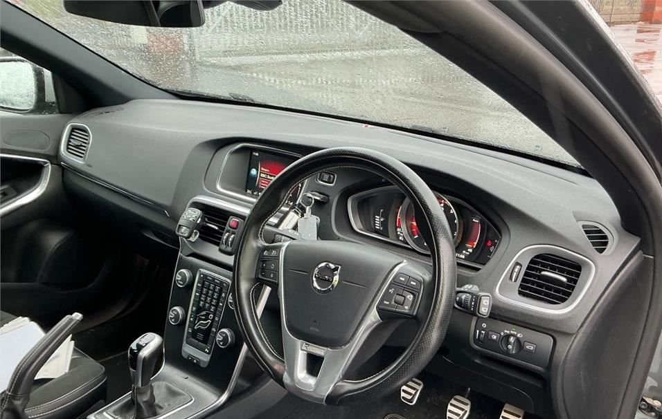 Used Volvo V40 2016 for sale - 77806106: Photo 5