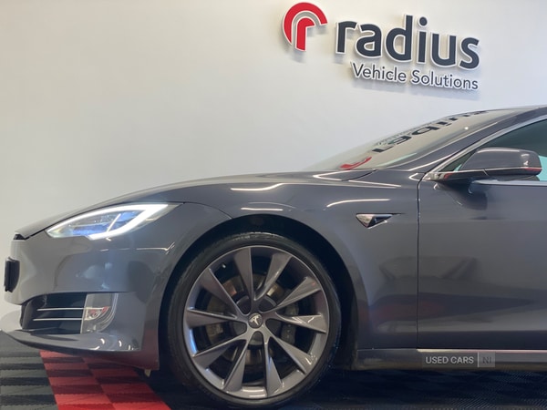 Used Tesla Model S 2020 for sale - 73800628: Photo 2