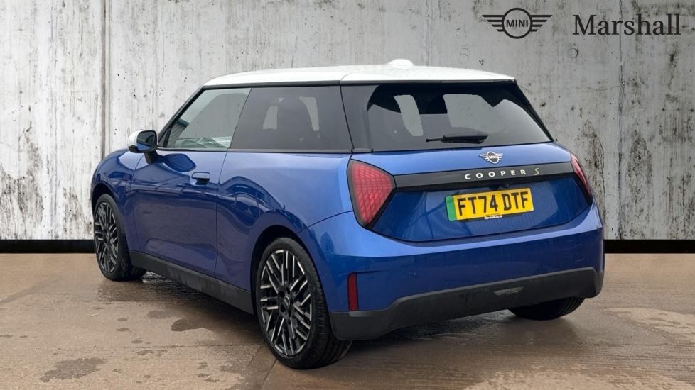 Used MINI Cooper 2024 for sale - 76539852: Photo 2