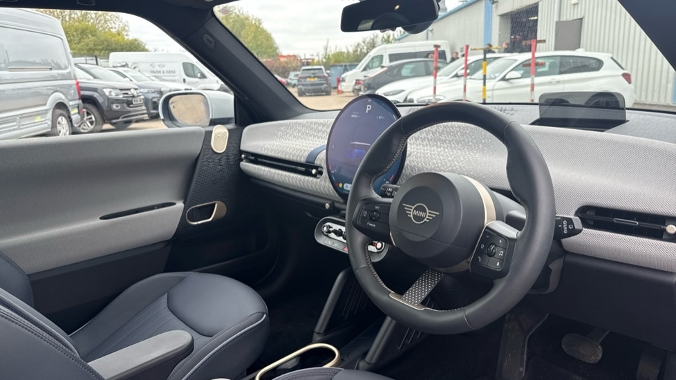 Used MINI Cooper 2024 for sale - 76539852: Photo 6