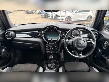 Used MINI Hatch 2022 for sale - 76244485: Photo