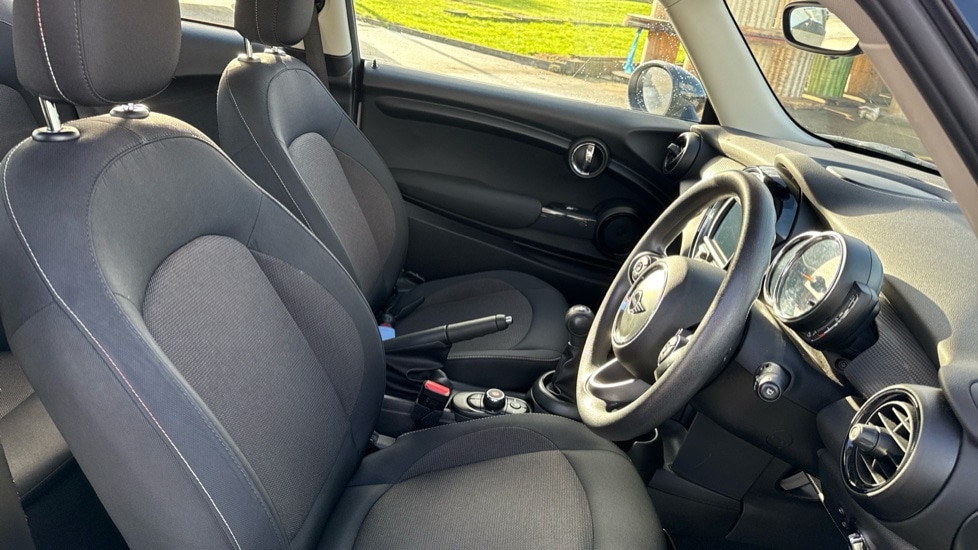 Used MINI Hatch 2019 for sale - 76788331: Photo 11