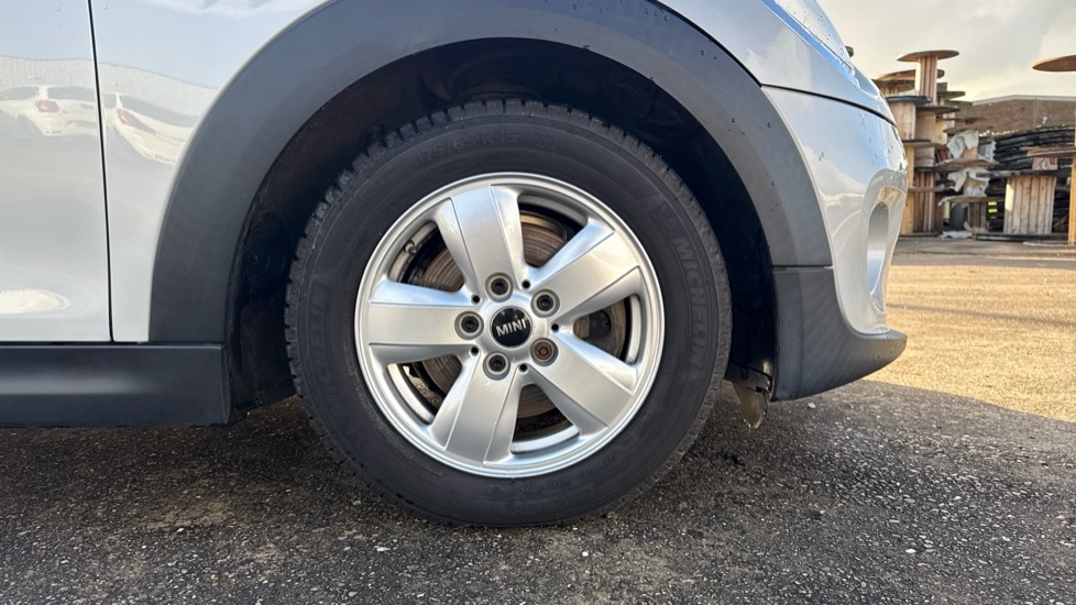 Used MINI Hatch 2019 for sale - 76788331: Photo 14