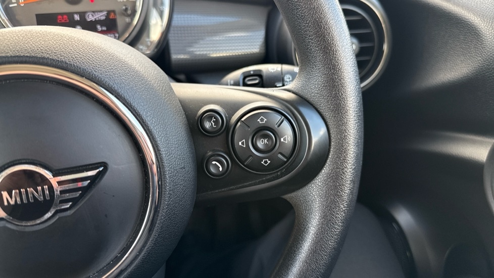 Used MINI Hatch 2019 for sale - 76788331: Photo 18