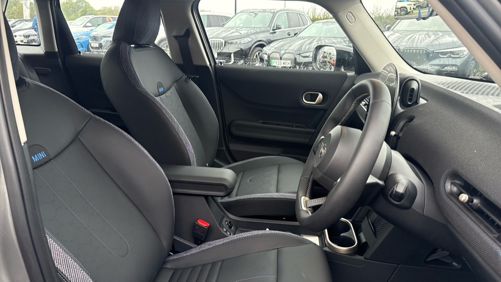 Used MINI Cooper 2025 for sale - 76788259: Photo 11