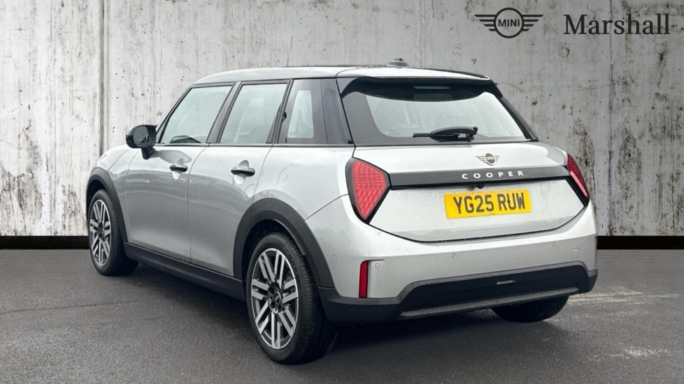 Used MINI Cooper 2025 for sale - 76788259: Photo 2