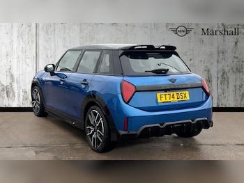 Used MINI Cooper 2024 for sale - 76704405: Photo