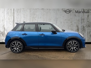 Used MINI Cooper 2024 for sale - 76704405: Photo