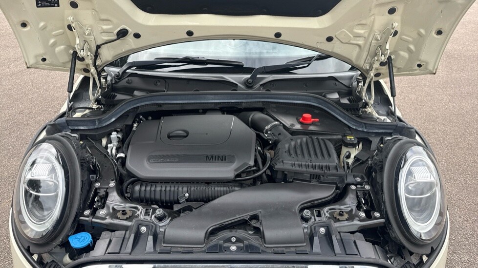 Used MINI Hatch 2018 for sale - 75722348: Photo 21