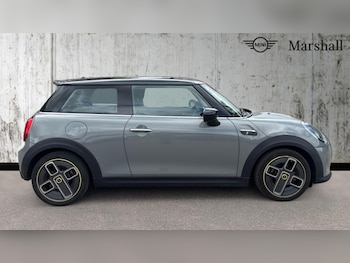 Used MINI Hatch 2021 for sale - 75629490: Photo