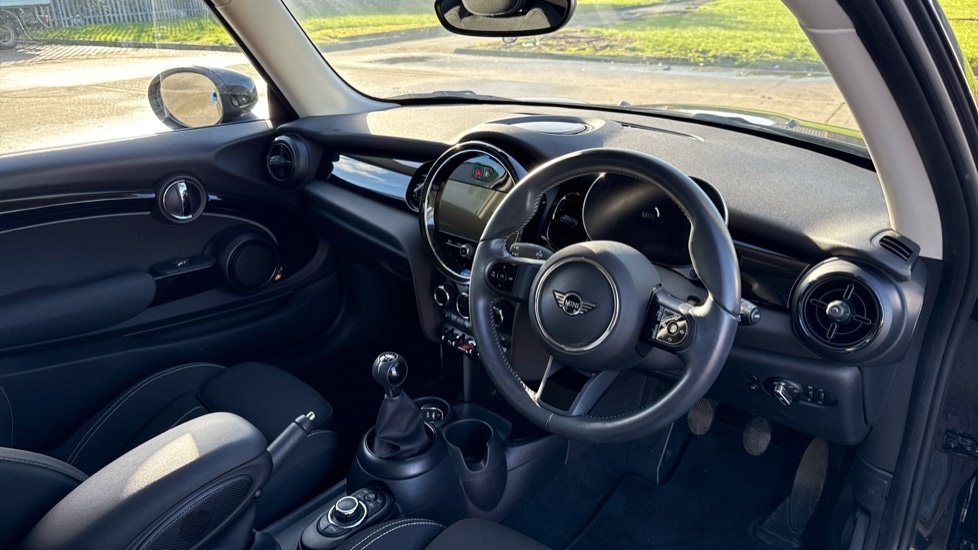 Used MINI Hatch 2023 for sale - 76552562: Photo 6