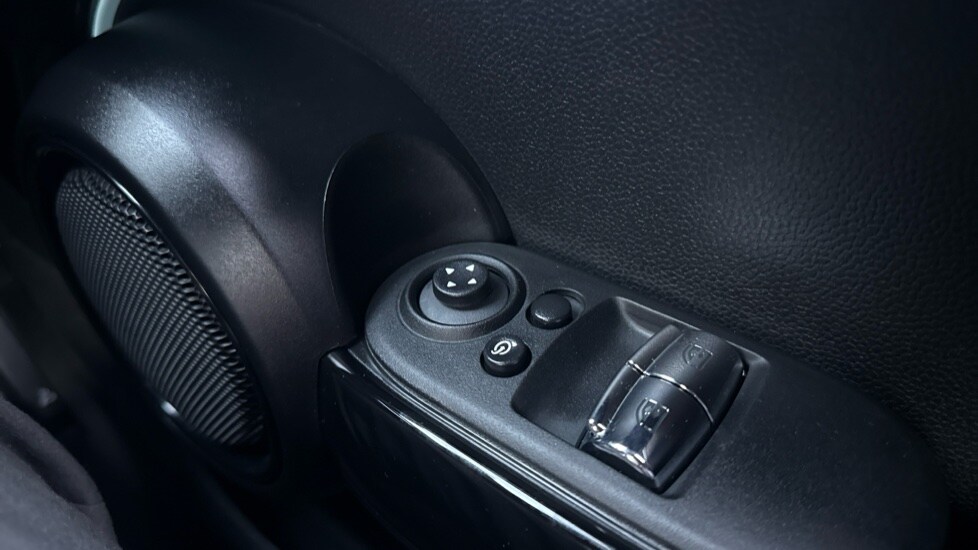 Used MINI Hatch 2022 for sale - 75946801: Photo 32