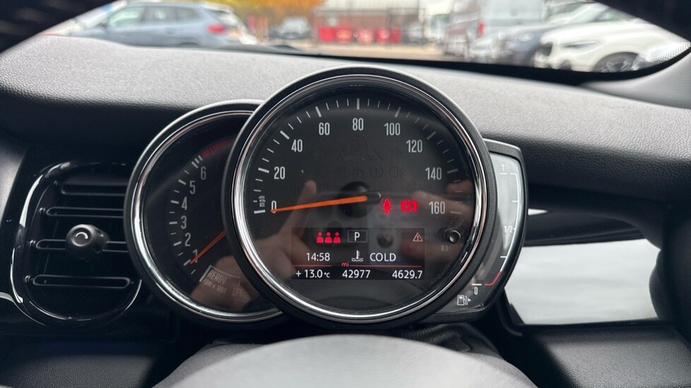 Used MINI Hatch 2022 for sale - 75726083: Photo 9