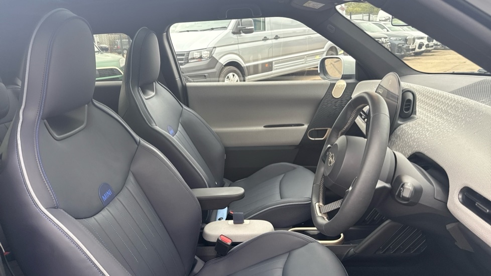 Used MINI Cooper 2024 for sale - 76276386: Photo 11