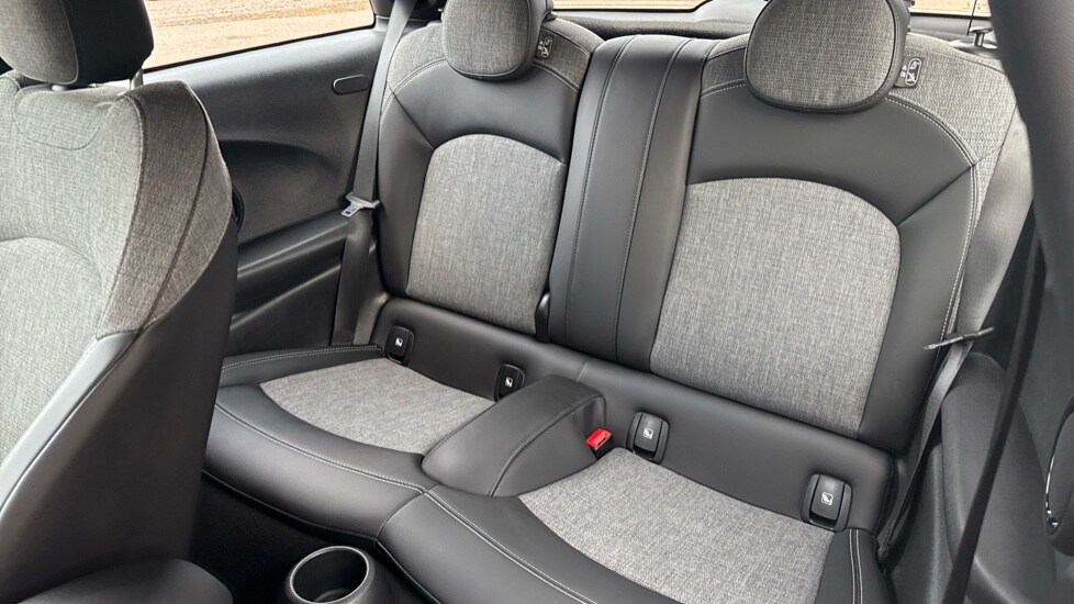 Used MINI Hatch 2023 for sale - 76033608: Photo 12