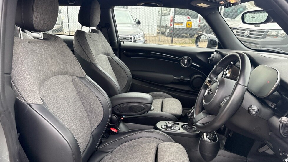 Used MINI Hatch 2022 for sale - 76062277: Photo 11