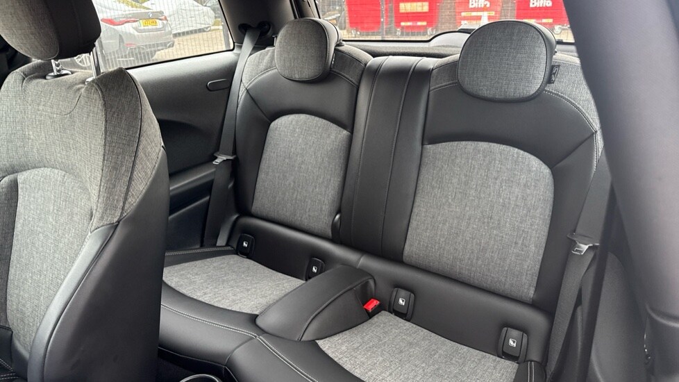 Used MINI Hatch 2022 for sale - 76062277: Photo 12