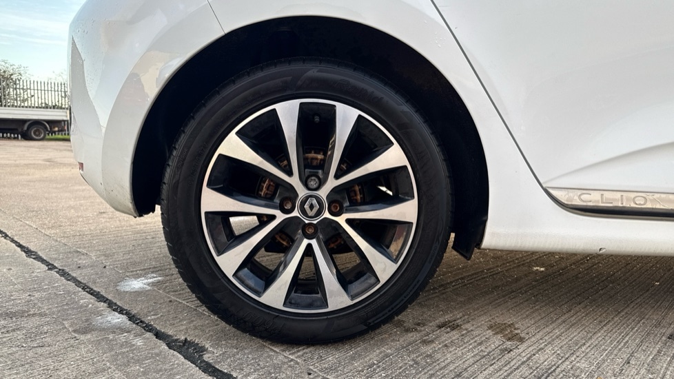 Used Renault Clio 2019 for sale - 76773380: Photo 19