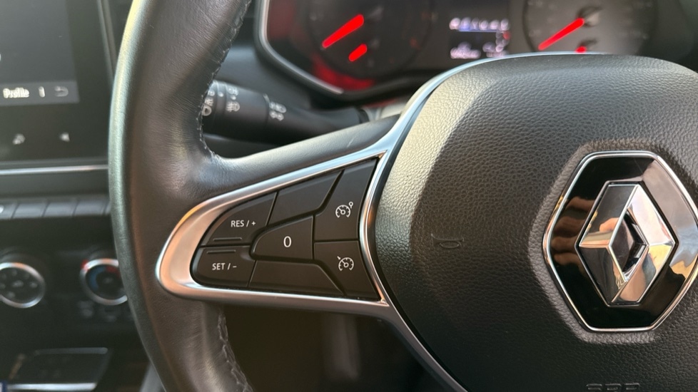 Used Renault Clio 2019 for sale - 76773380: Photo 22