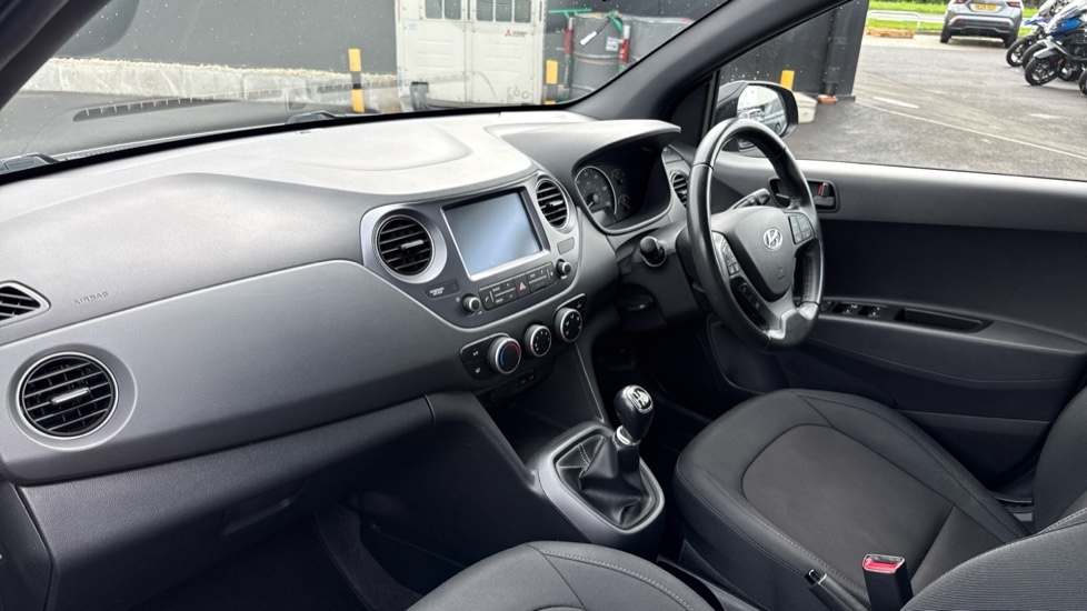 Used Hyundai i10 2018 for sale - 76321888: Photo 10