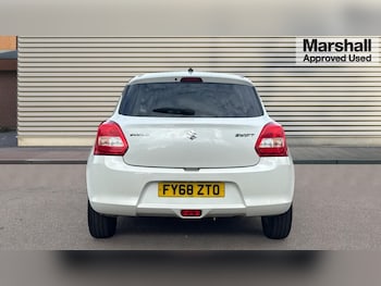 Used Suzuki Swift 2018 for sale - 76124626: Photo