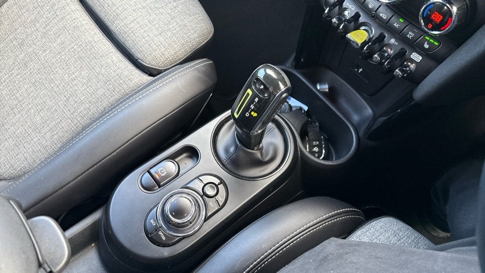 Used MINI Hatch 2022 for sale - 75930008: Photo 10