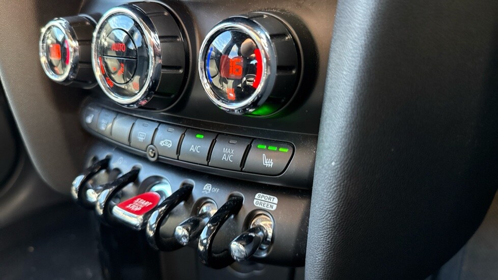 Used MINI Hatch 2022 for sale - 75929939: Photo 30