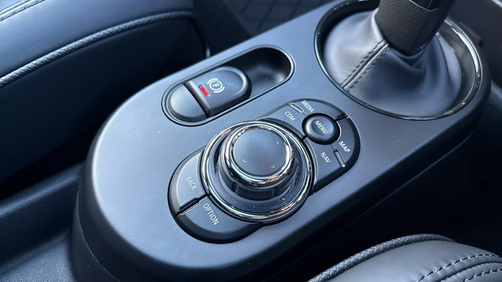 Used MINI Hatch 2024 for sale - 76552481: Photo 19